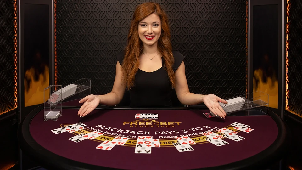 Mô phỏng các lựa chọn trong game Blackjack