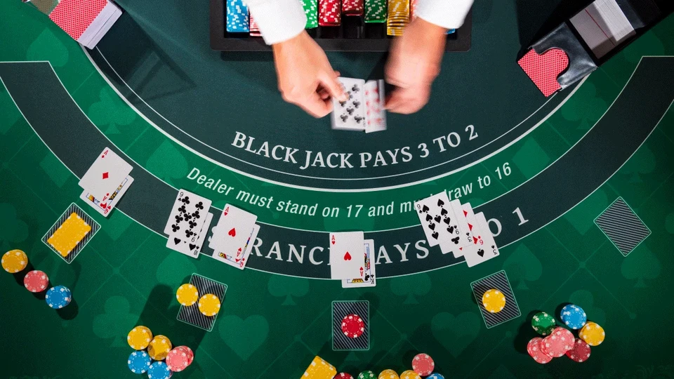 Quy trình chia bài và xử lý kết quả trong Blackjack